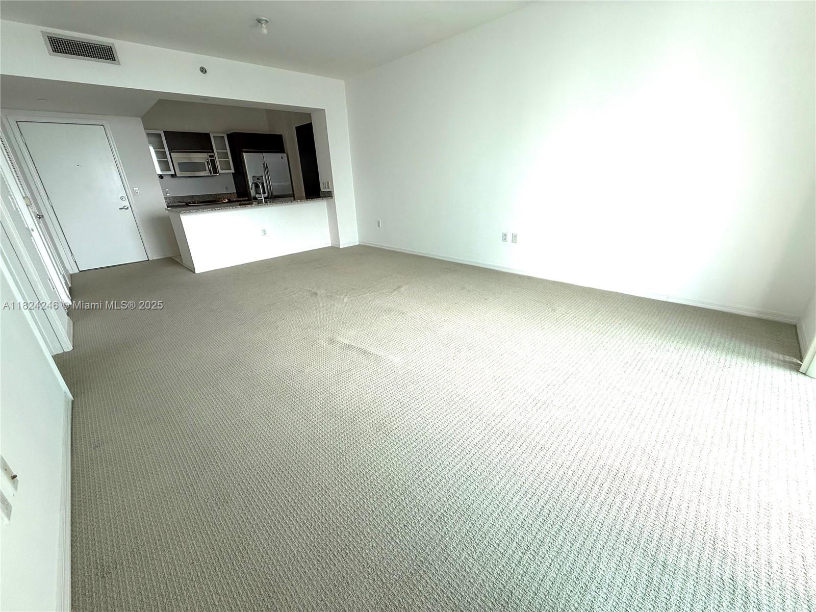 951 Brickell Avenue, Unit 3703 Miami, FL 33131 - Photo 6 of 34 a view of an empty room