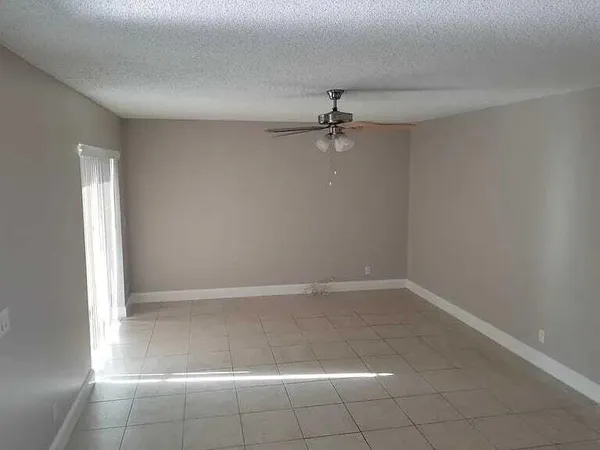 $2,700 | 2184 White Pine Circle, Unit A, Greenacres, FL 33415