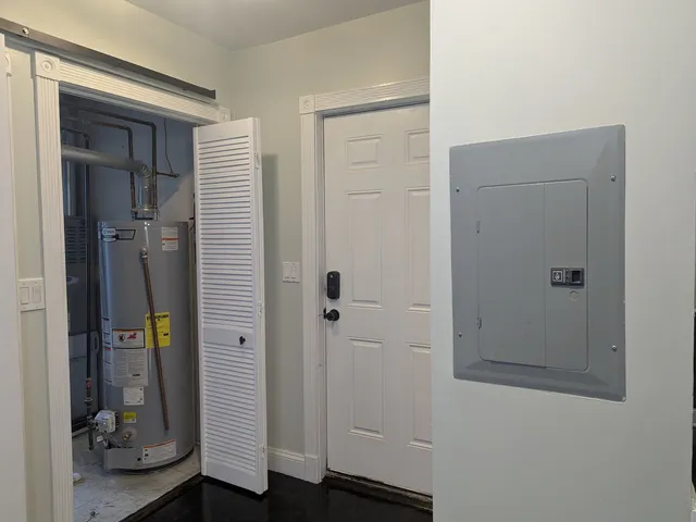 $2,200 | 6814 North Ashland Boulevard, Unit 1C, Chicago, IL 60626