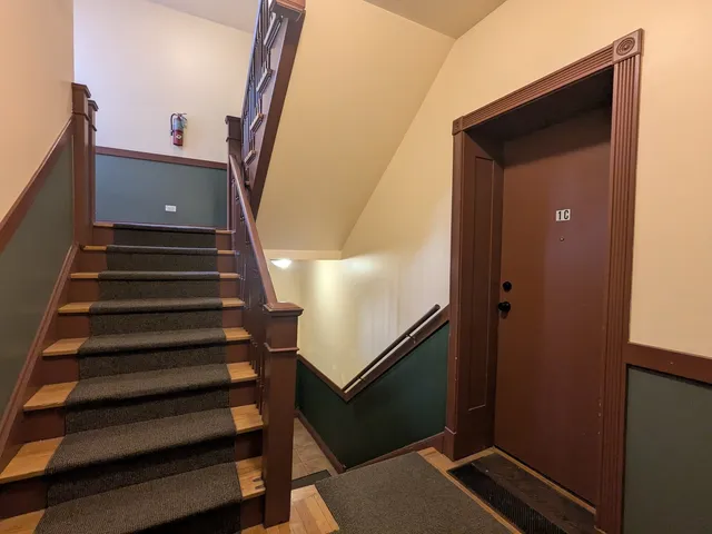 $2,200 | 6814 North Ashland Boulevard, Unit 1C, Chicago, IL 60626