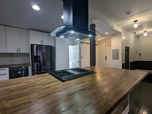 $2,200 | 6814 North Ashland Boulevard, Unit 1C, Chicago, IL 60626