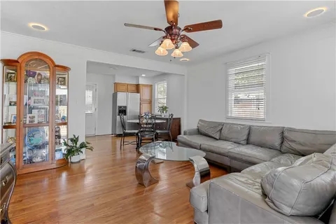 $209,000 | 452 West Avenue, Harahan, LA 70123