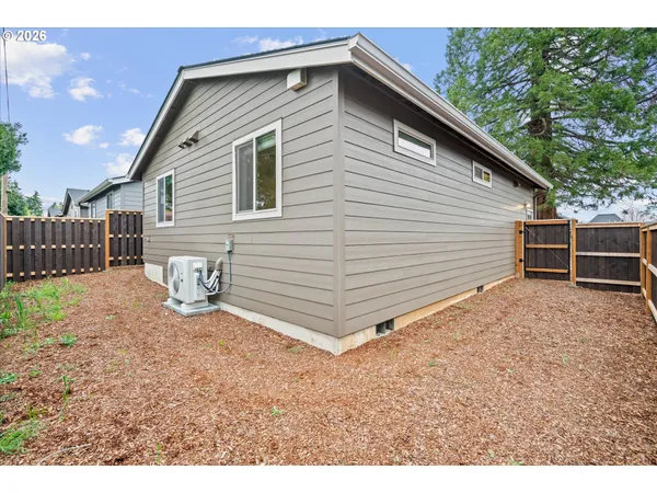 $439,900 | 12300 Meadowlawn Drive, Oregon City, OR 97045