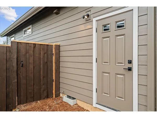 $439,900 | 12300 Meadowlawn Drive, Oregon City, OR 97045
