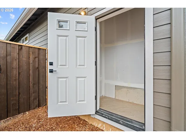 $439,900 | 12300 Meadowlawn Drive, Oregon City, OR 97045