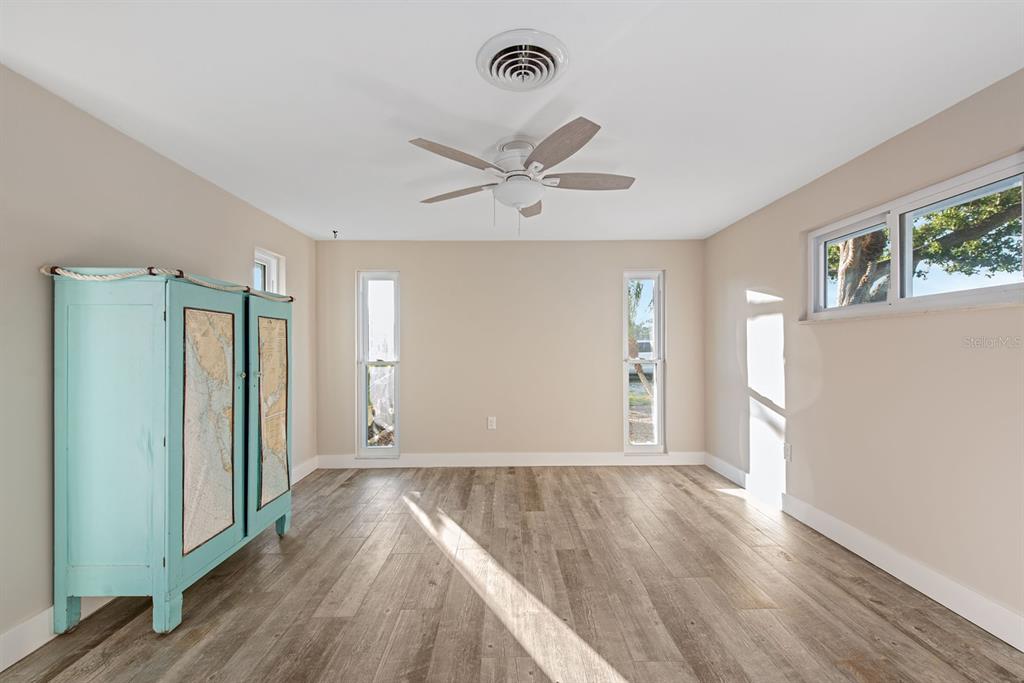 300 East Bay Heights Road Englewood, FL 34223 - Photo 28 of 71