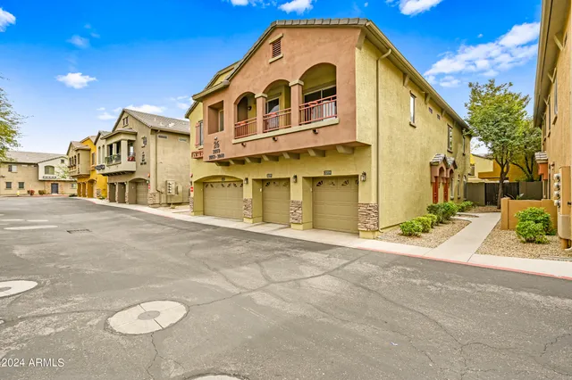 $1,950 | 2150 West Alameda Road, Unit 2059, Phoenix, AZ 85085