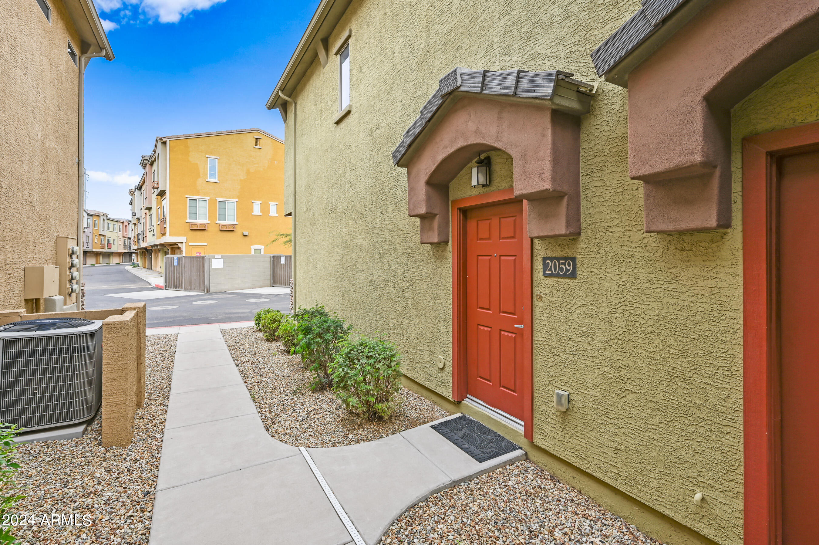 2150 West Alameda Road, Unit 2059 Phoenix, AZ 85085 - Photo 2 of 25 -2150WA2059-ocupix-2