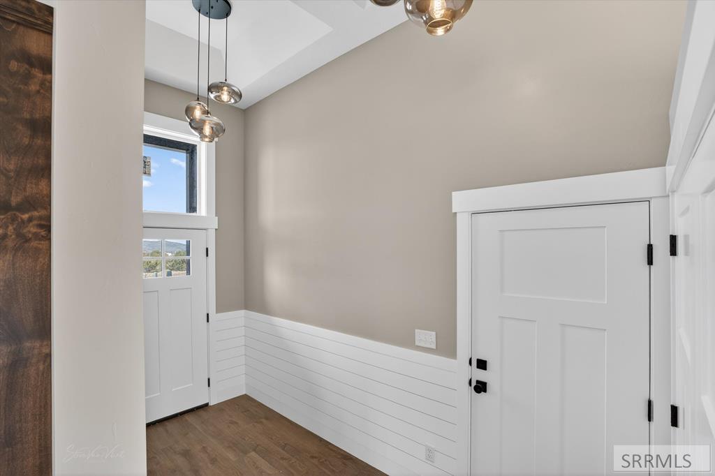 4456 Center Street Pocatello, ID 83201 - Photo 6 of 48