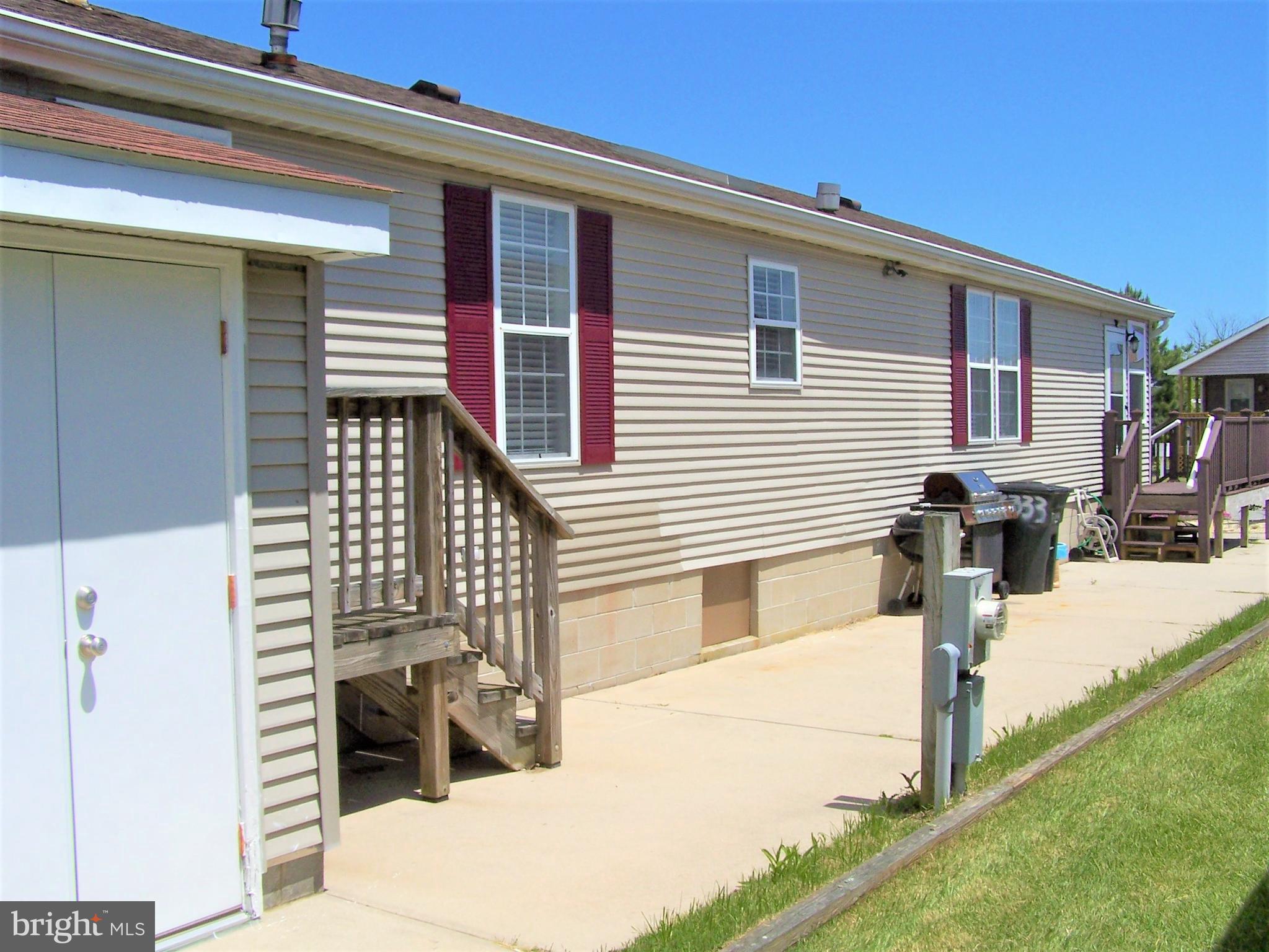 Left Rear Elevation