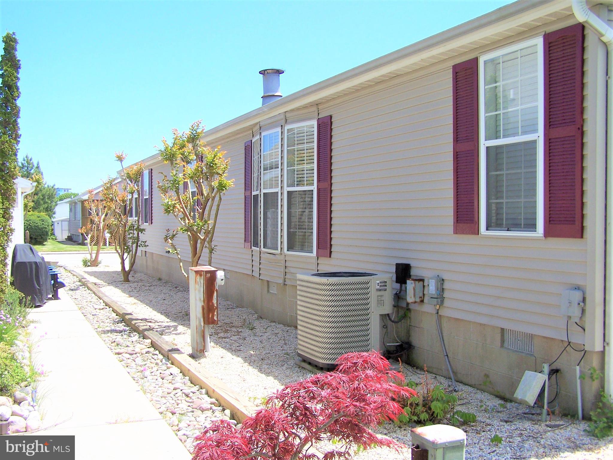 Right Rear Elevation