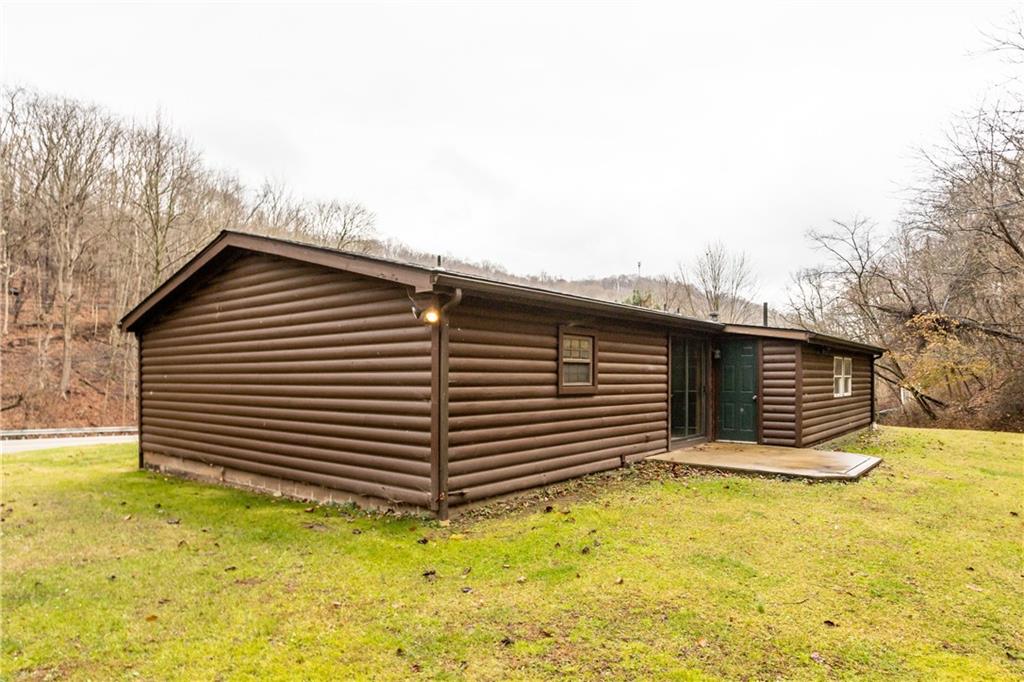 718 McKee Road White Oak, PA 15131 - Photo 4 of 24 Gallery Image 4