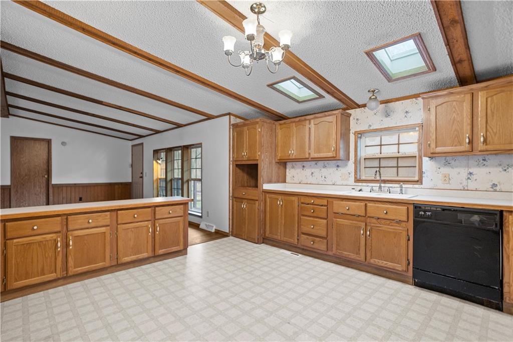 718 McKee Road White Oak, PA 15131 - Photo 9 of 24 Gallery Image 9