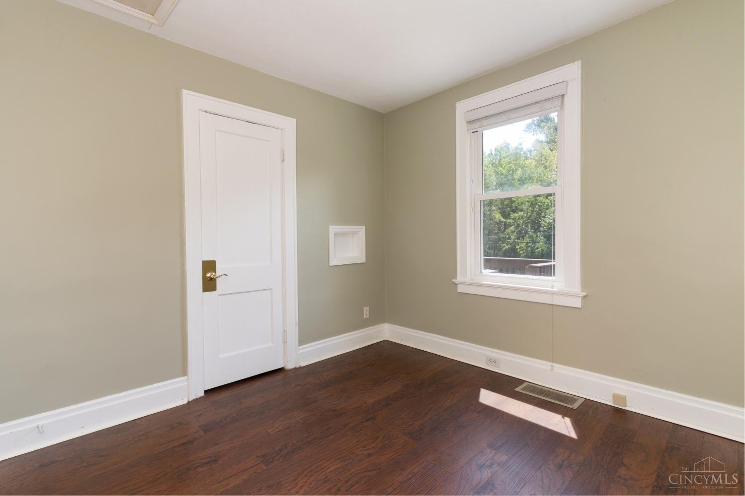 5506 Hubble Road Cincinnati, OH 45247 - Photo 21 of 34 Gallery Image 21