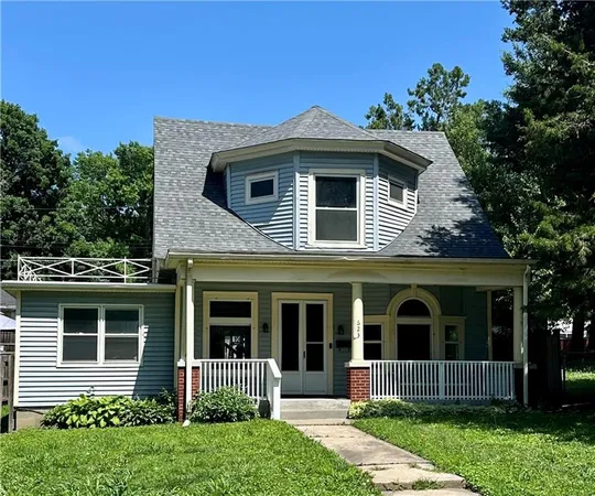 $214,900 | 623 North 22nd Street, St. Joseph, MO 64506