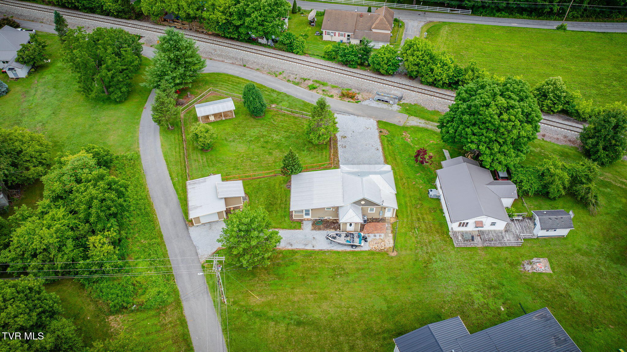 117 Sam Rogers Road Erwin, TN 37650 - Photo 29 of 31 104