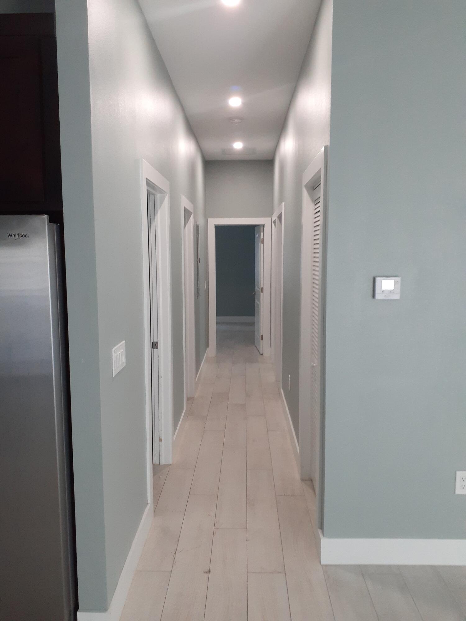 23 Jenny Lane Key Largo, FL 33037 - Photo 12 of 38 a view of a hallway