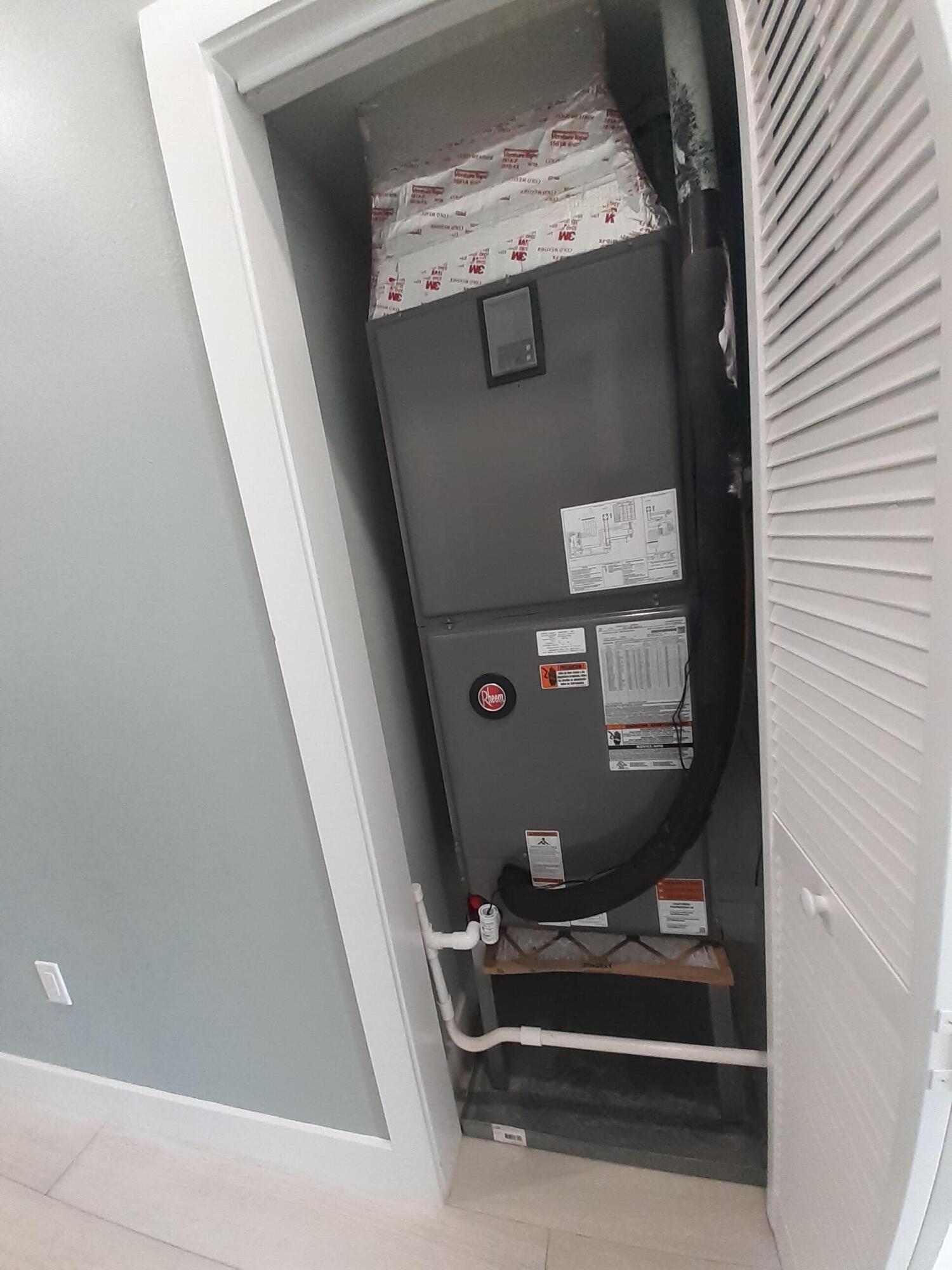 23 Jenny Lane Key Largo, FL 33037 - Photo 14 of 38 a view of livingroom with furniture