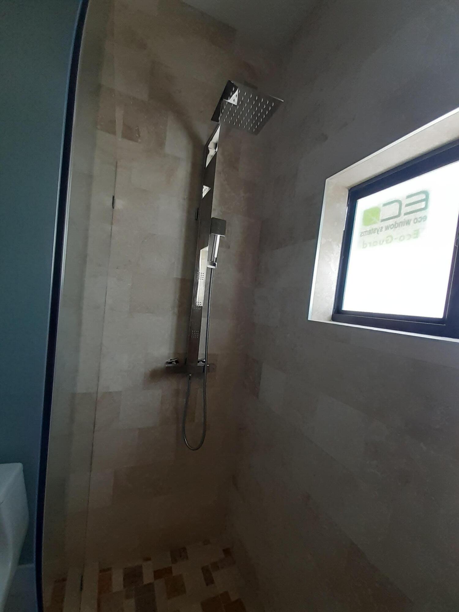 23 Jenny Lane Key Largo, FL 33037 - Photo 24 of 38 an empty room with a window