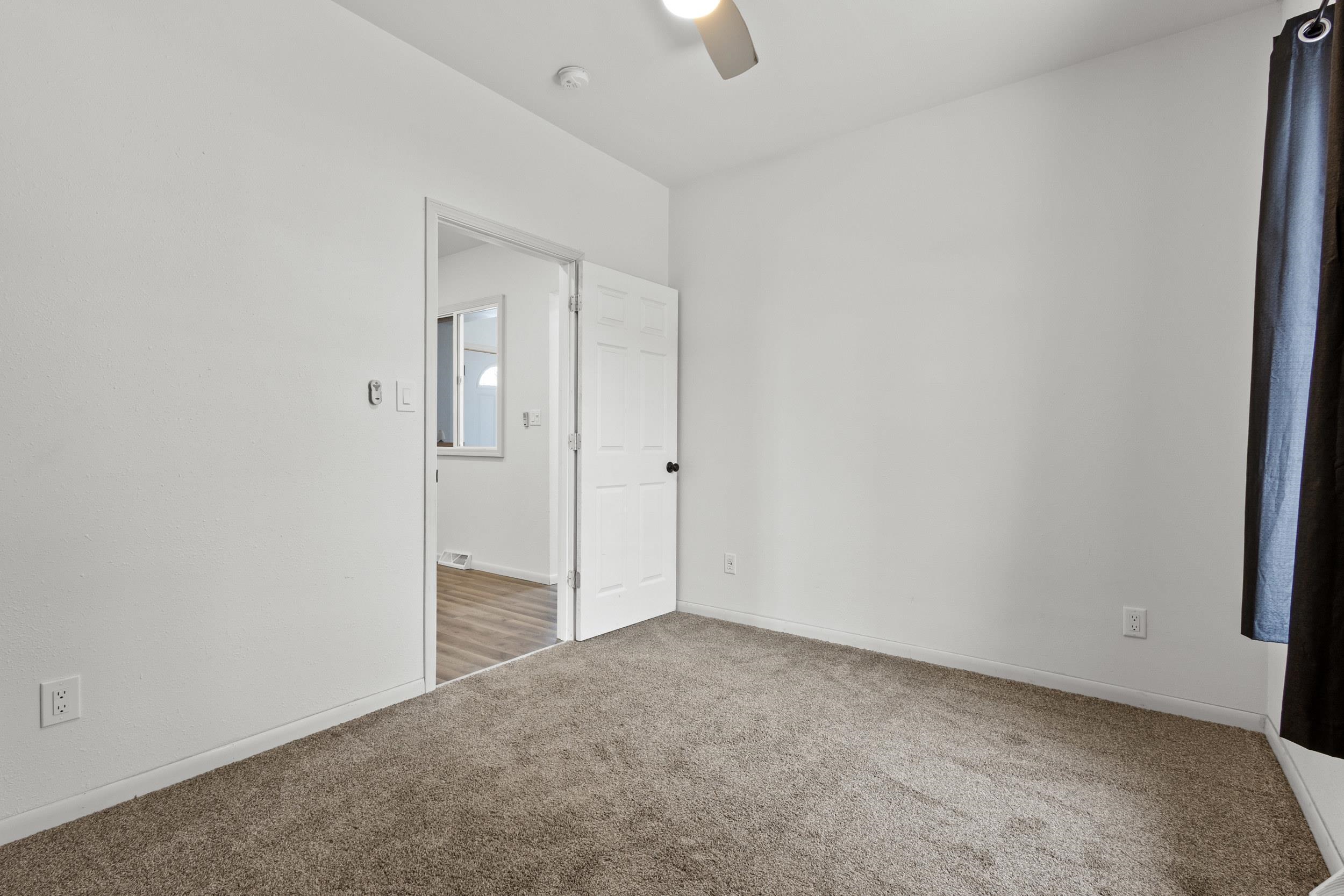 2206 Ashland Street Oshkosh, WI 54901 - Photo 15 of 37