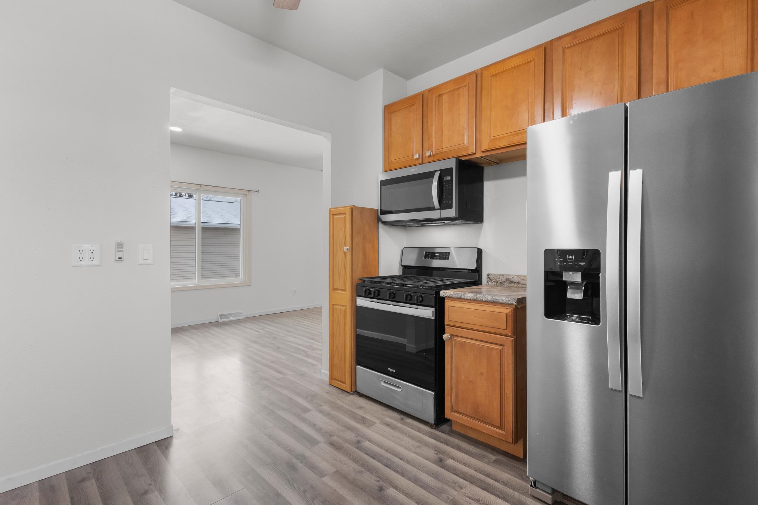 2206 Ashland Street Oshkosh, WI 54901 - Photo 17 of 37