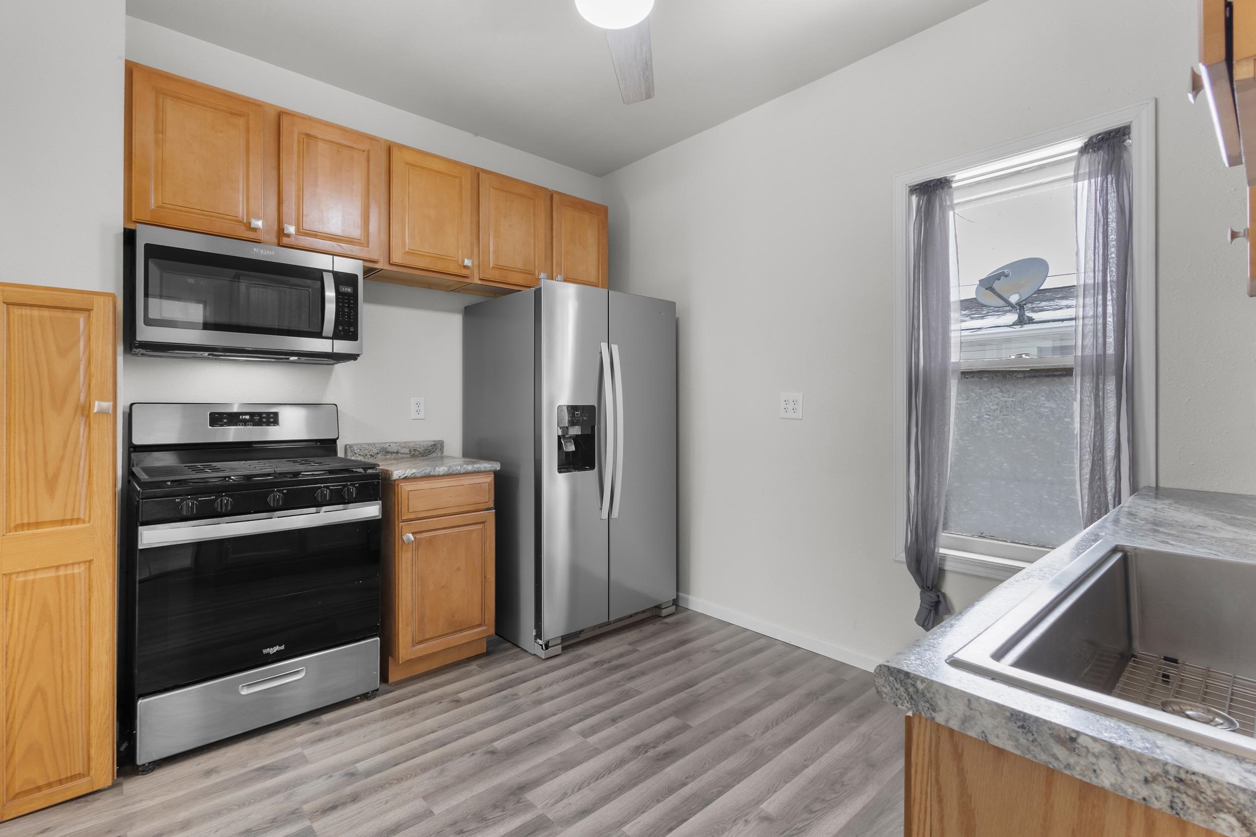 2206 Ashland Street Oshkosh, WI 54901 - Photo 18 of 37