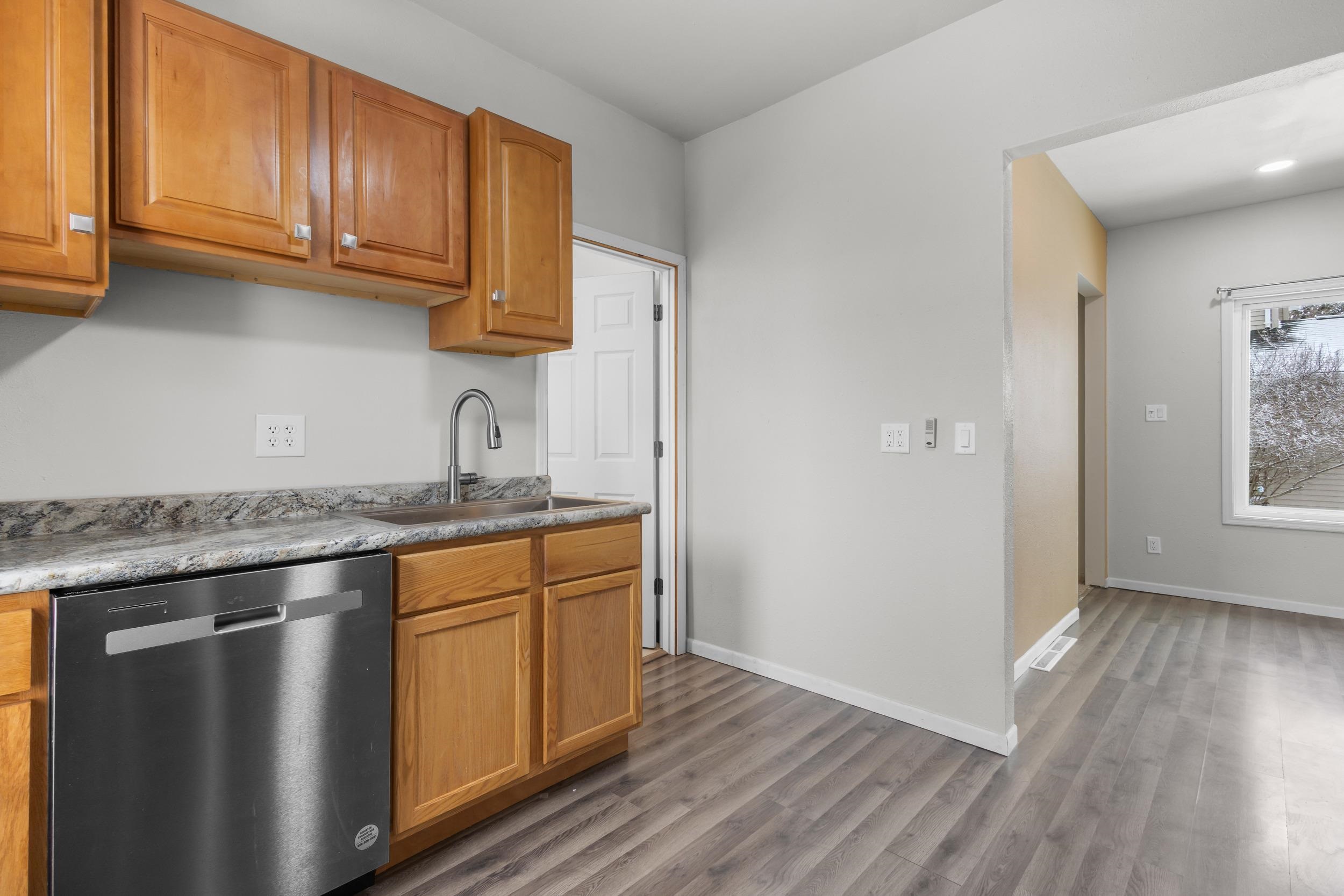 2206 Ashland Street Oshkosh, WI 54901 - Photo 19 of 37