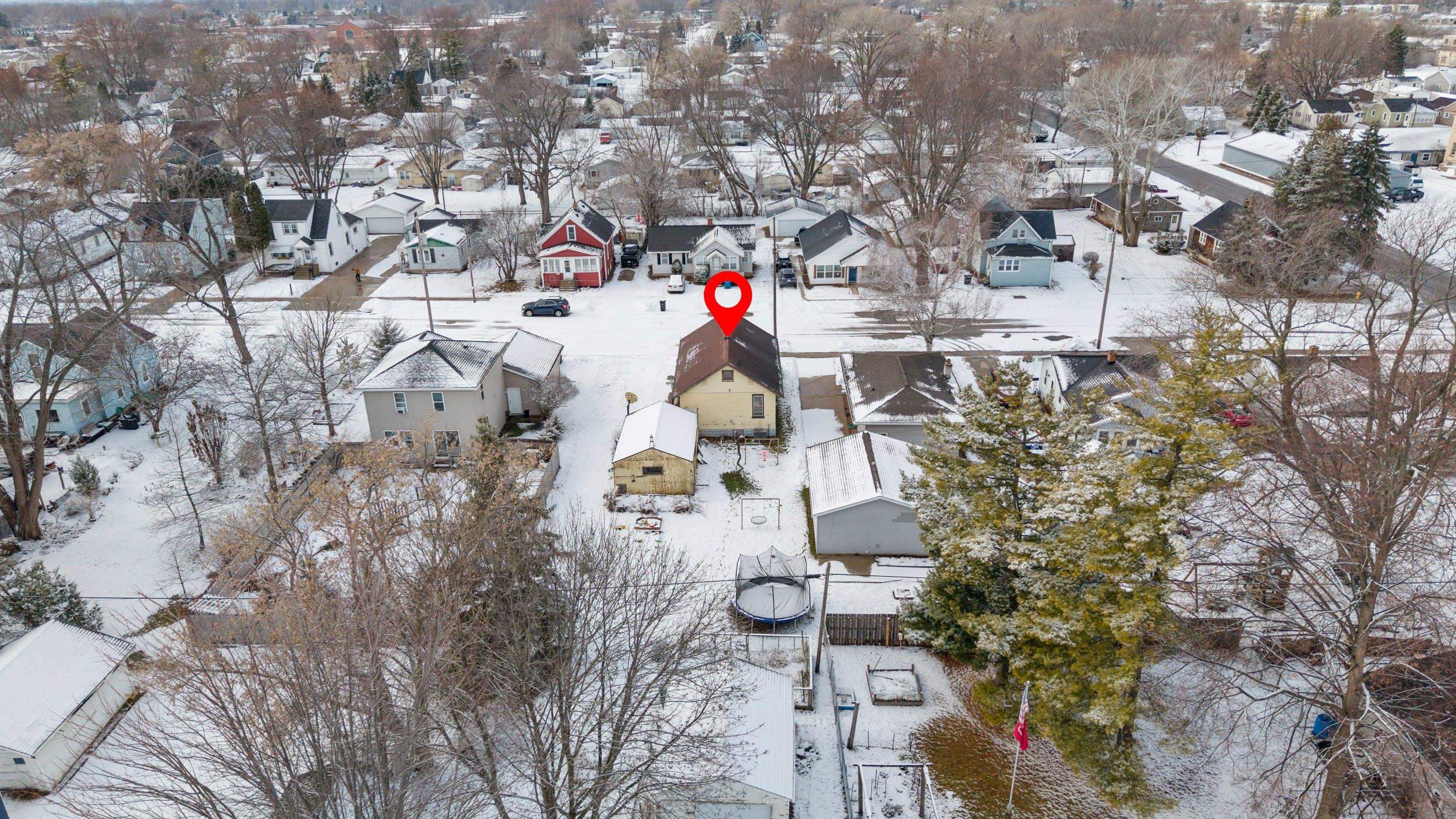 2206 Ashland Street Oshkosh, WI 54901 - Photo 33 of 37