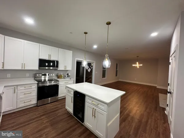 $610,000 | 717 207th Street, Pasadena, MD 21122