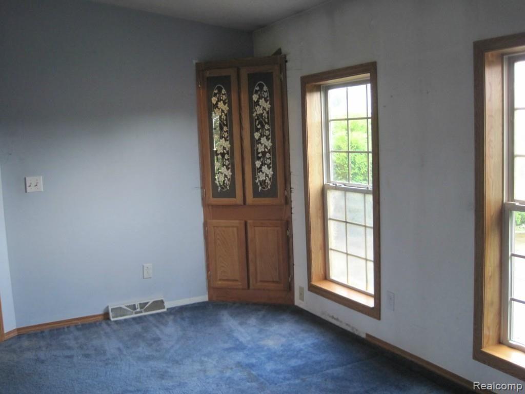 1712 Hessen Road Columbus, MI 48063 - Photo 10 of 10 Hessen 023.jpg