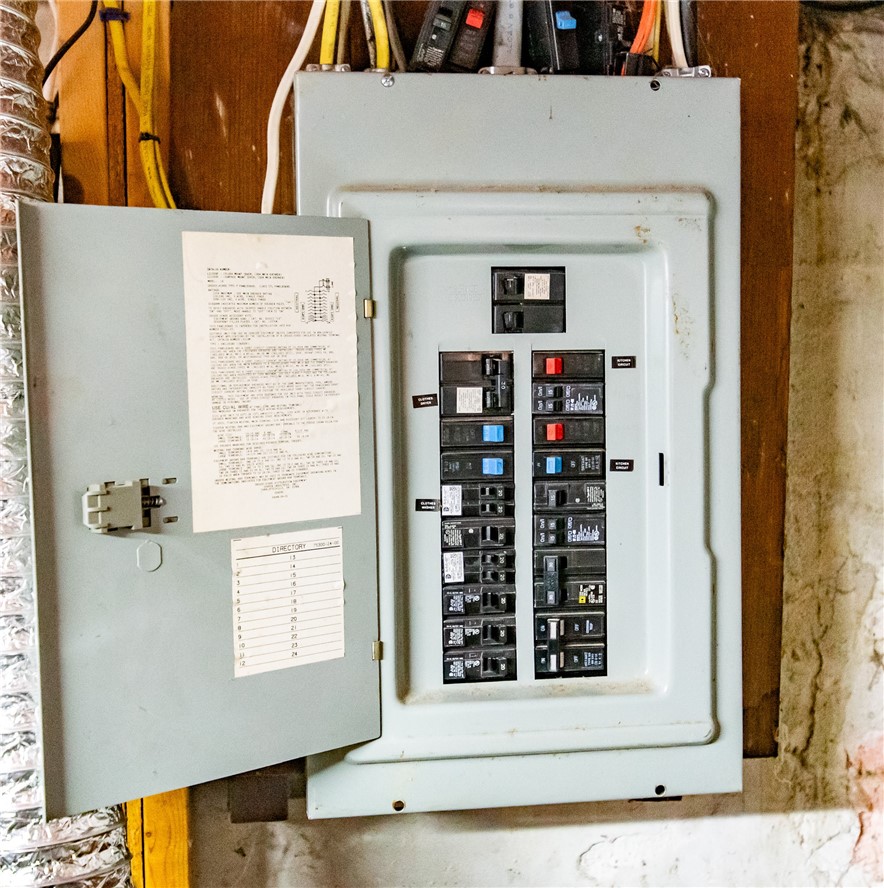 95 Rowley Street Providence, RI 02909 - Photo 28 of 35