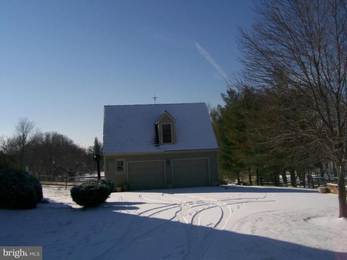 37256 Mountville Road Middleburg, VA 20117 - Photo 17 of 30 Garage 1