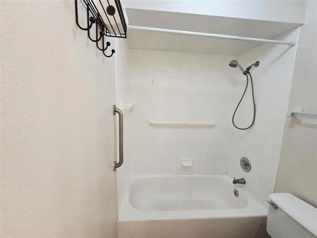 $1,499 | 6033 34th Street West, Unit 11, Bradenton, FL 34210