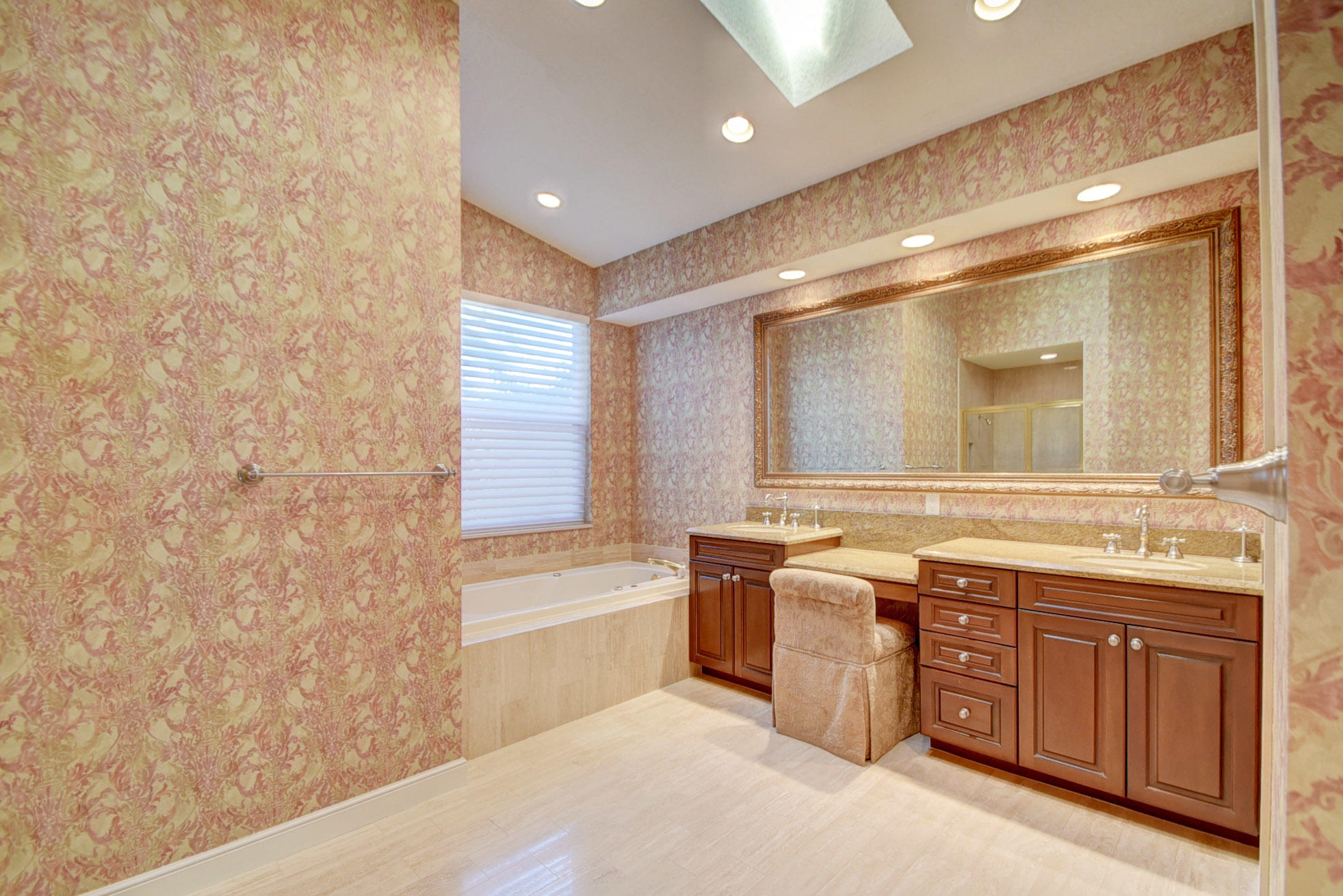 2140 Northwest 60th Circle Boca Raton, FL 33496 - Photo 24 of 41 DSC_10001 (16)_17)_18)_19)_20)