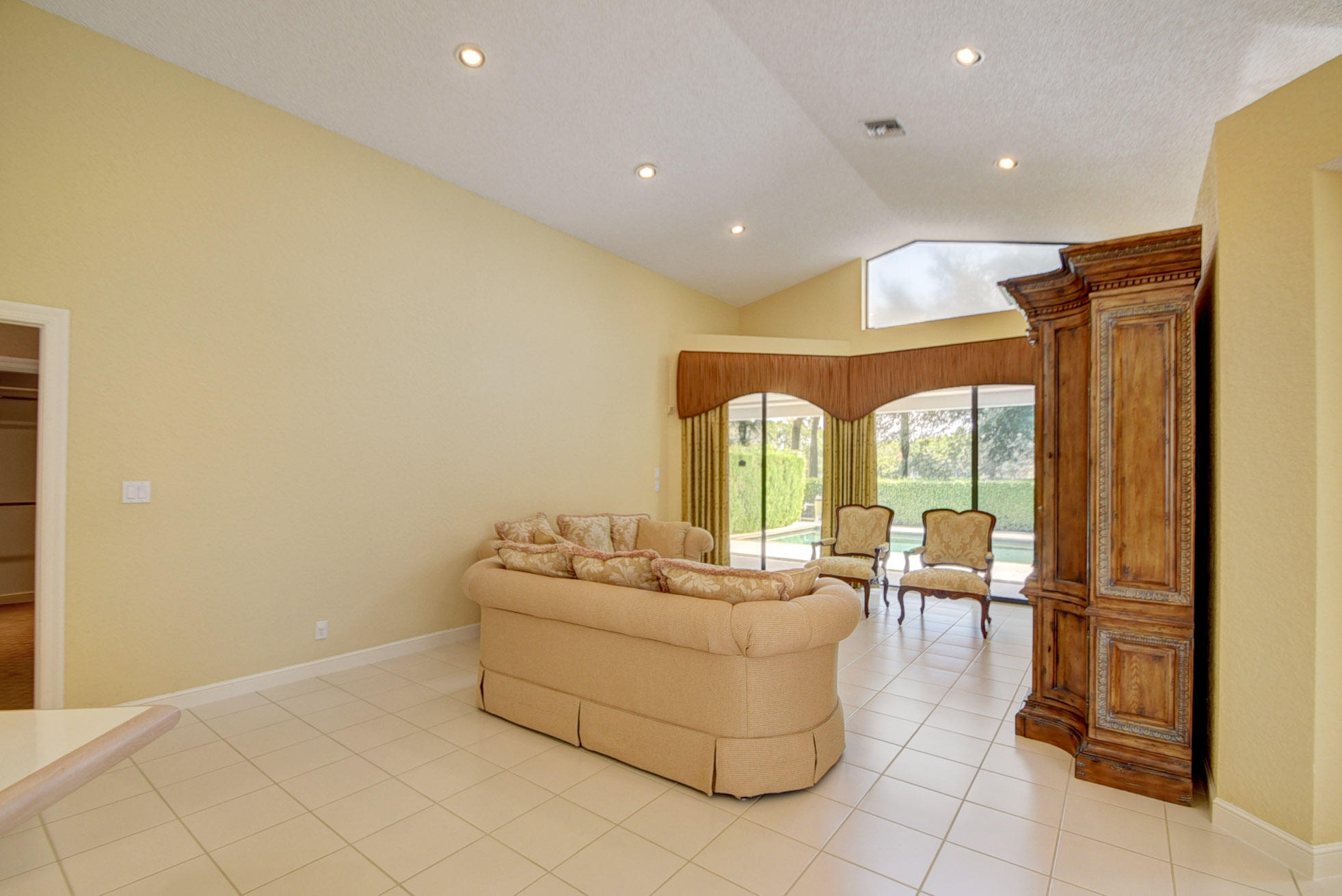 2140 Northwest 60th Circle Boca Raton, FL 33496 - Photo 8 of 41 DSC_9870_1_2_3_4
