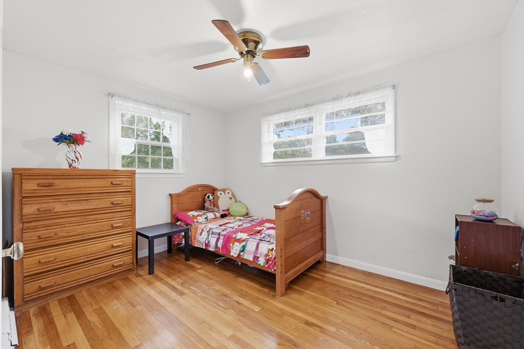 11 Mcfarlin Road Chelmsford, MA 01824 - Photo 19 of 37