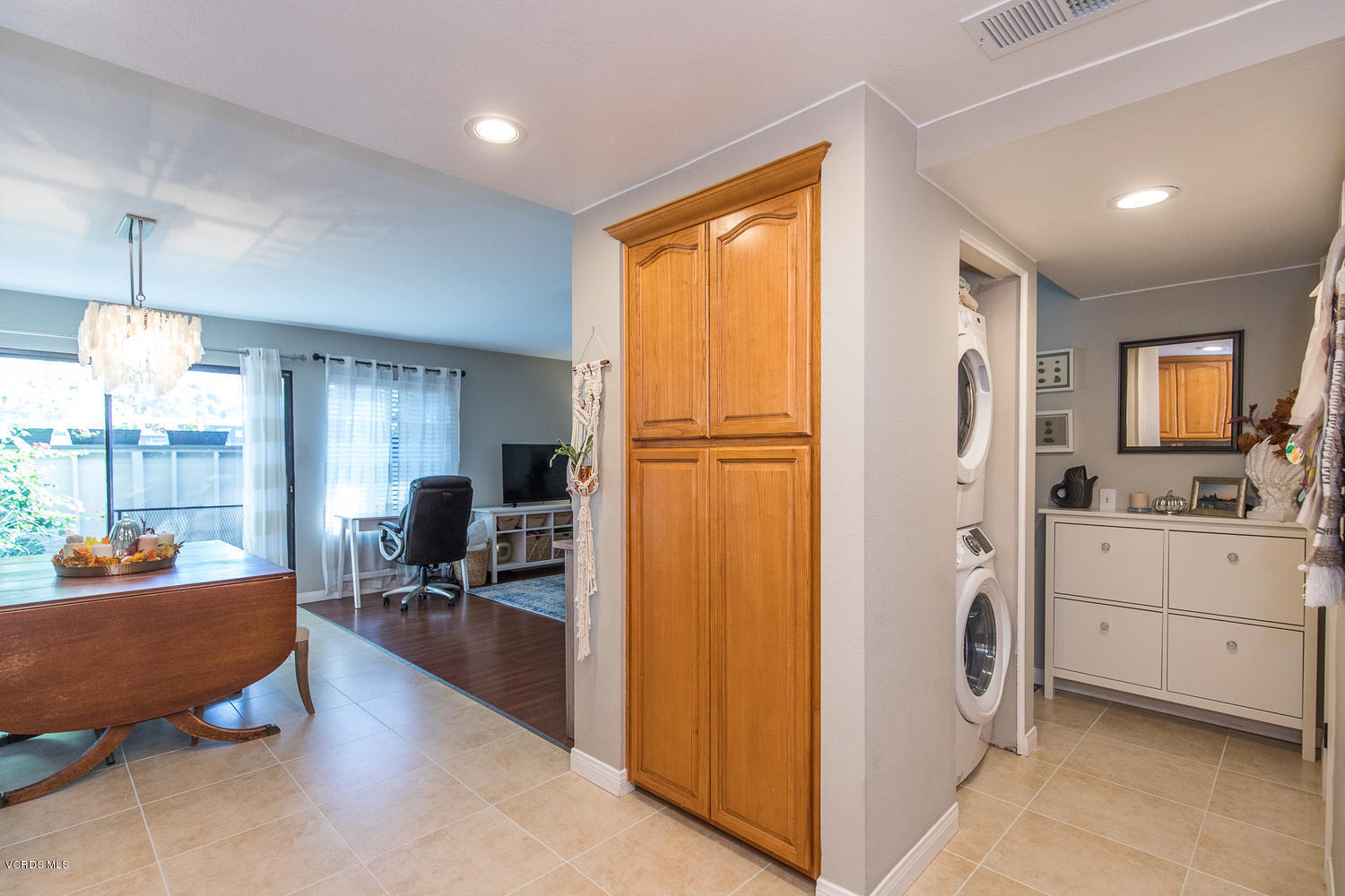6542 Stoney View Lane, Unit 5 Simi Valley, CA 93063 - Photo 18 of 32 a living room with furniture and a flat screen tv