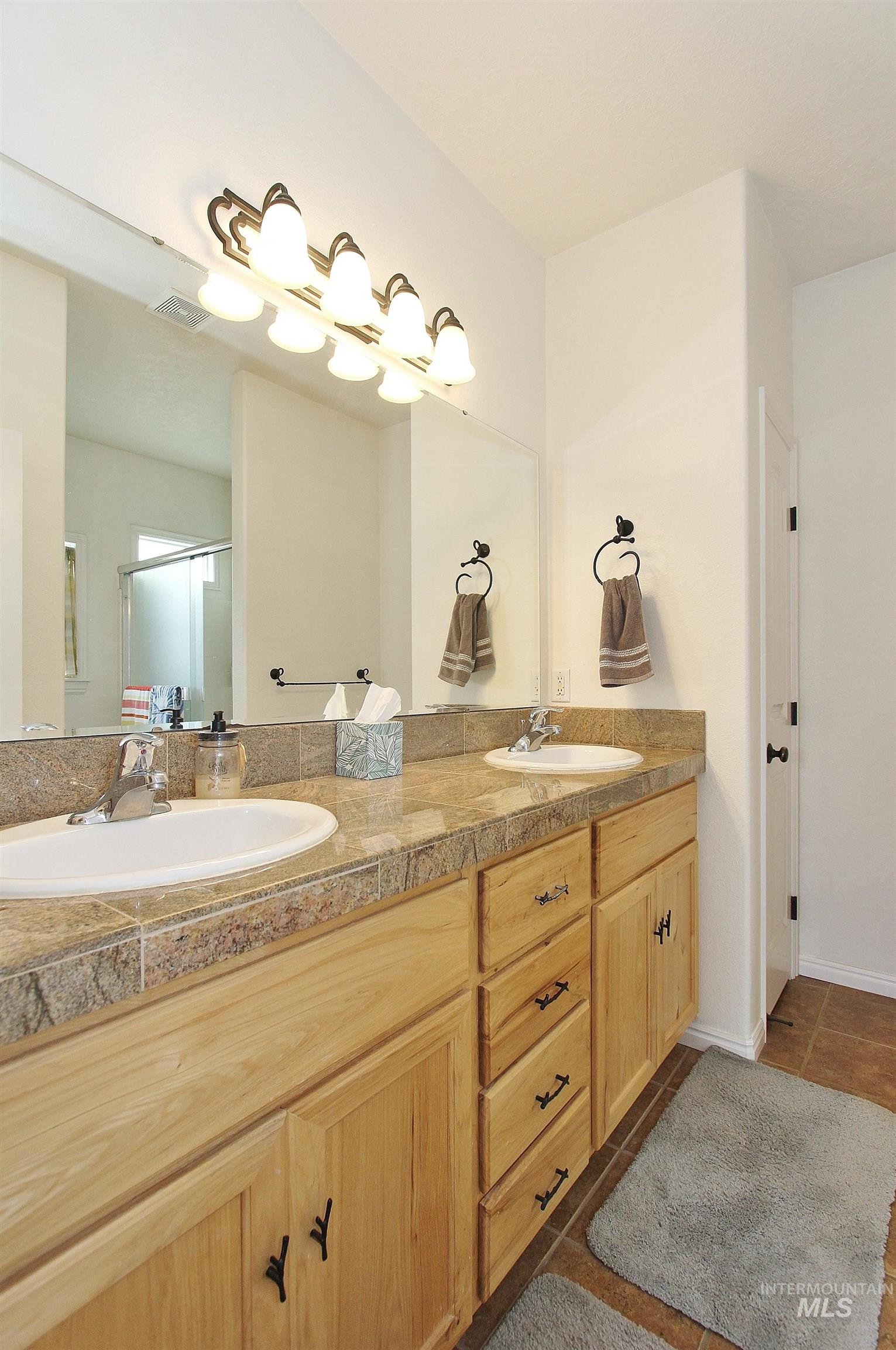 689 Triumph Drive Middleton, ID 83644 - Photo 15 of 28