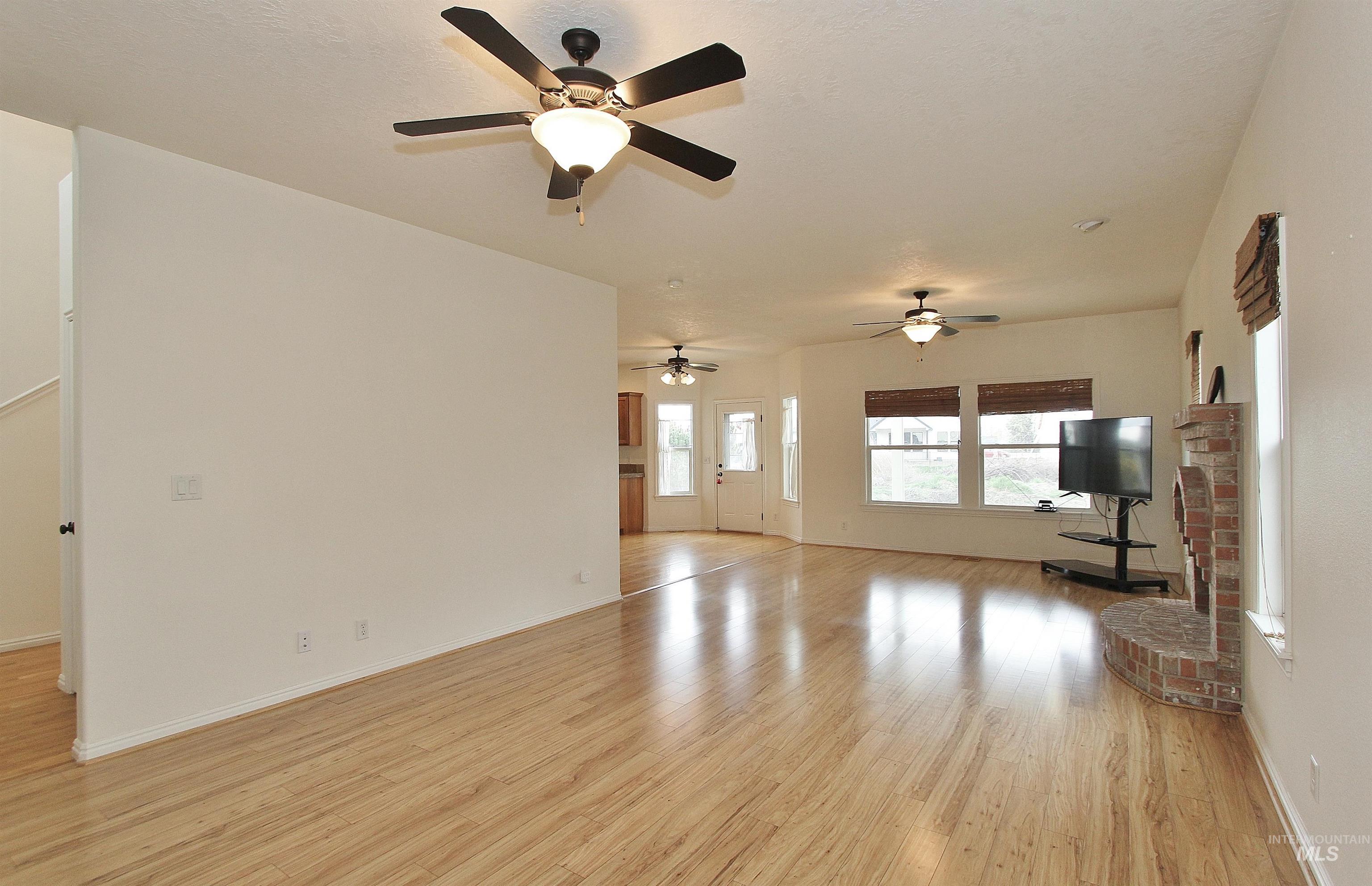 689 Triumph Drive Middleton, ID 83644 - Photo 3 of 28