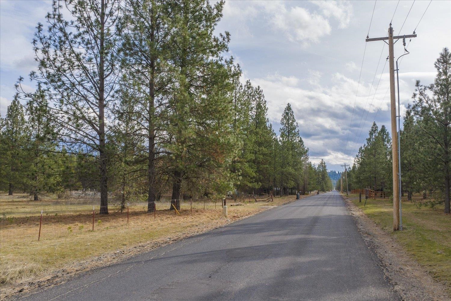 28202 North Bruce Road Chattaroy, WA 99003 - Photo 26 of 38