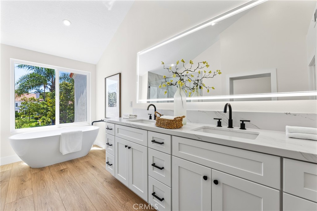 8 Del Rey, Unit 17 Irvine, CA 92612 - Photo 35 of 65 Gallery Image 35