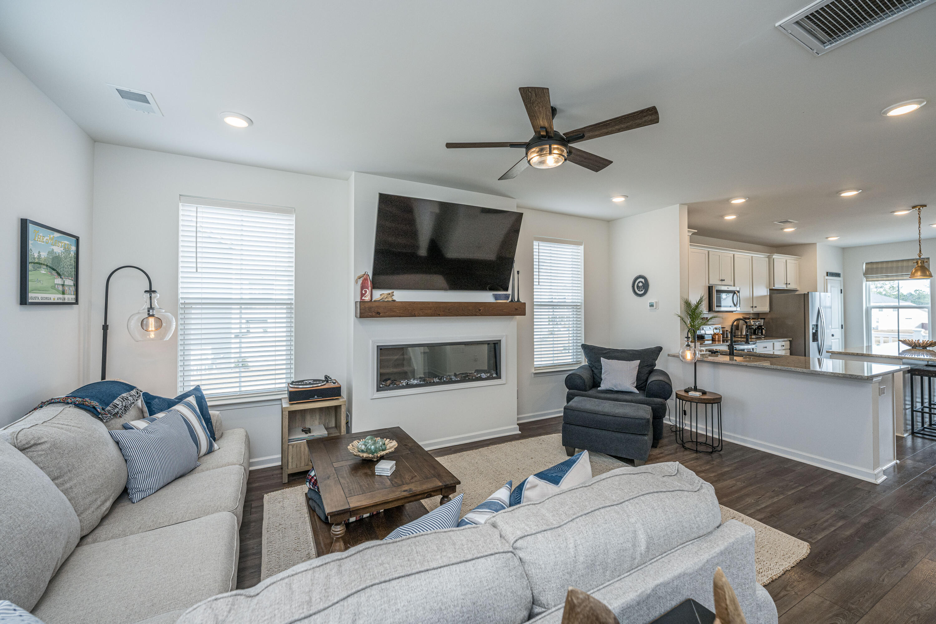 833 Recess Pt Drive Moncks Corner, SC 29461 - Photo 4 of 44 833RecessPointeDr016