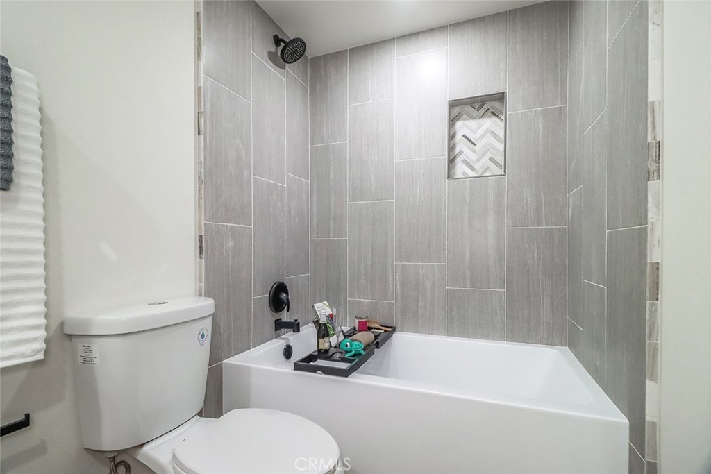 26120 Adamor Road Calabasas, CA 91302 - Photo 16 of 30