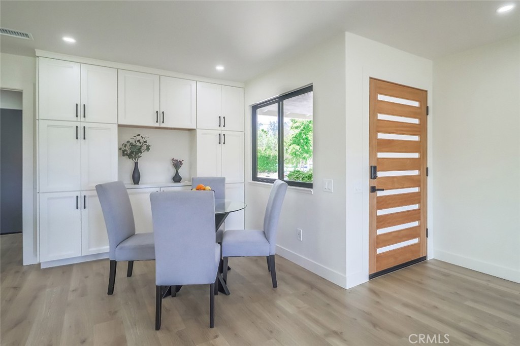 26120 Adamor Road Calabasas, CA 91302 - Photo 8 of 30