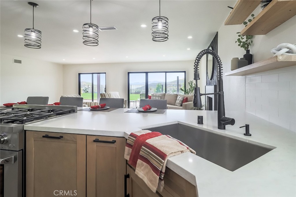 26120 Adamor Road Calabasas, CA 91302 - Photo 9 of 30