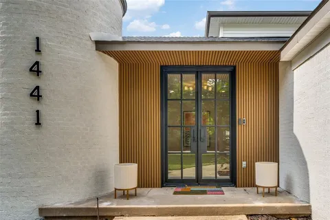 a view of a entryway door of the house