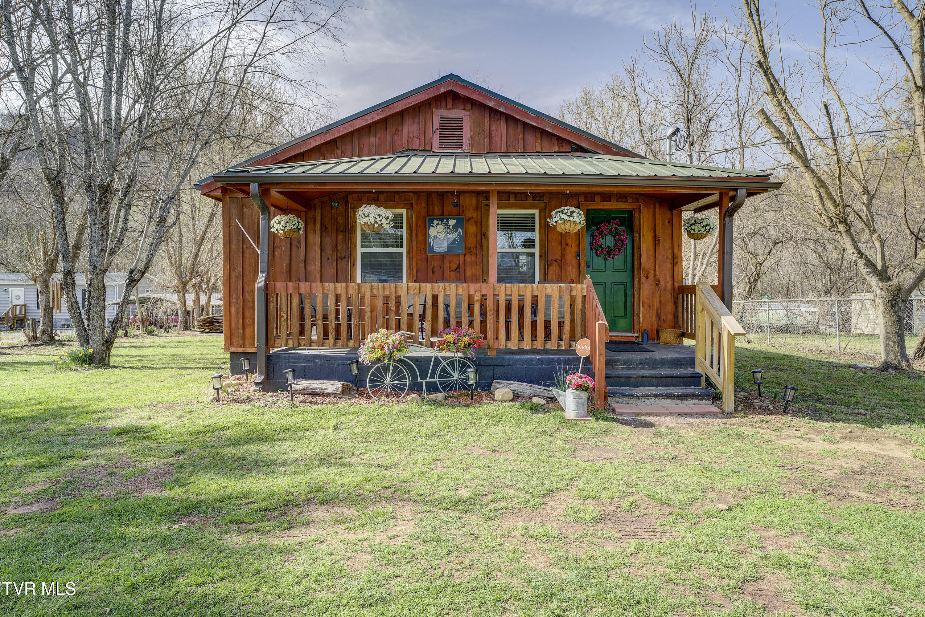 412 Railroad Street Erwin, TN 37650 - Photo 1 of 32 Railroad-29