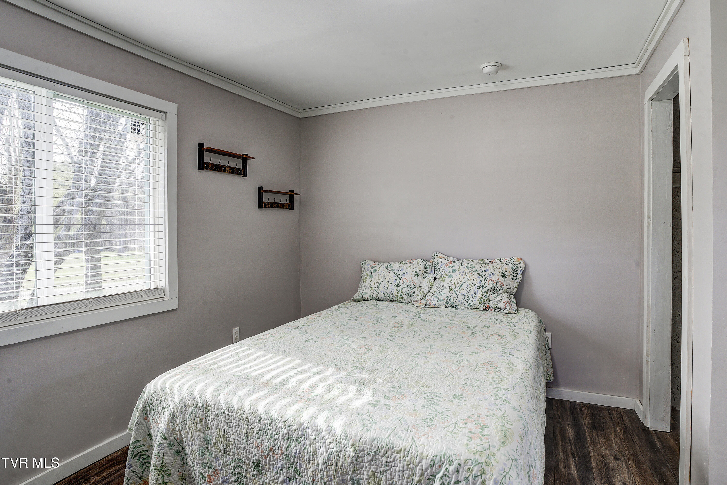 412 Railroad Street Erwin, TN 37650 - Photo 20 of 32 Railroad-17