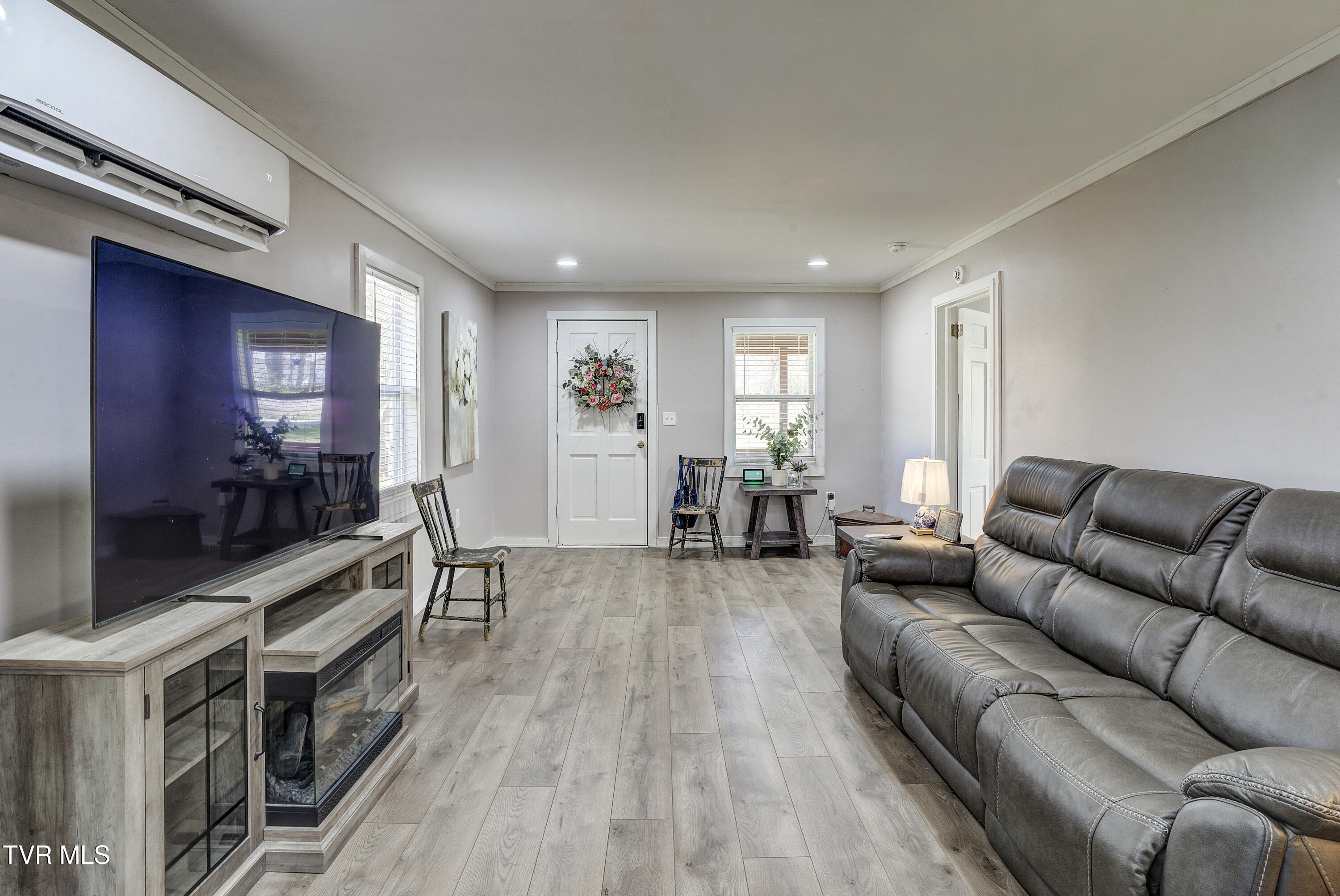 412 Railroad Street Erwin, TN 37650 - Photo 6 of 32 Railroad-3