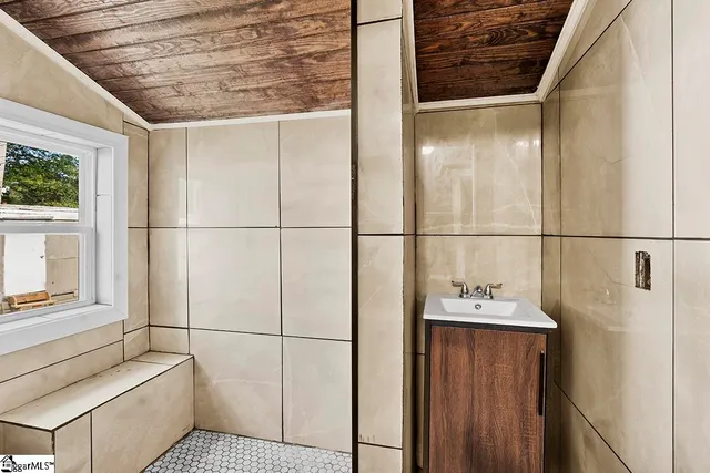 $110,000 | 303 Beauregard Street, Clinton, SC 29325